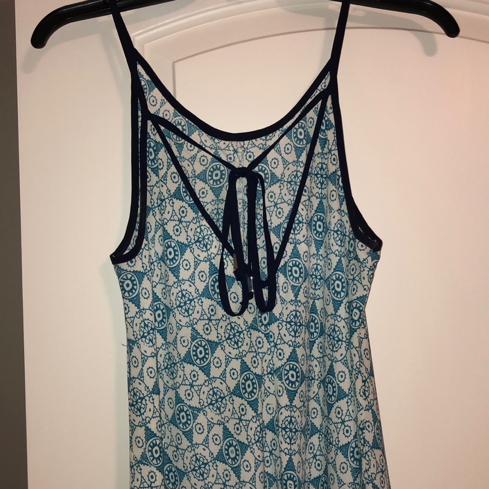 Dress - Picture 5 of 7
